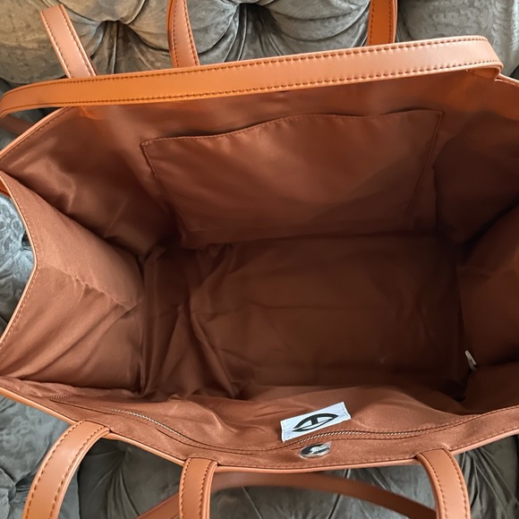 Brand new with tags! Large Brown Telfar tote.  Beautifully designed and crafted. - Picture 2 of 5